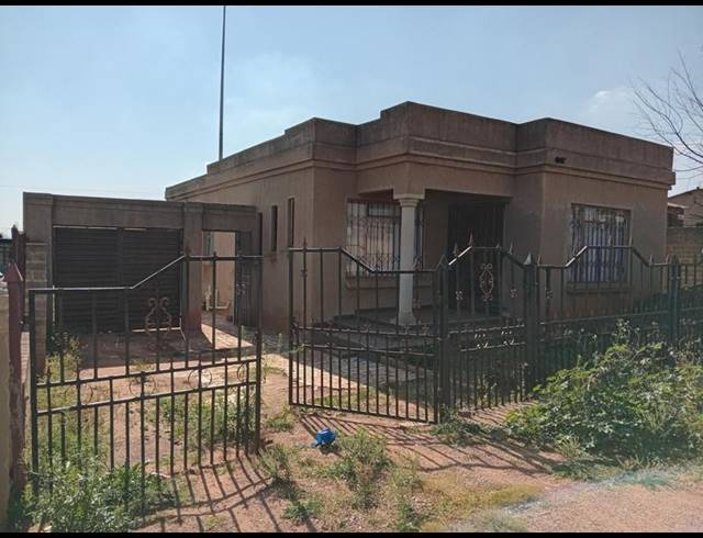 3 BEDROOM PROPERTY TO RENT IN SEBOKENG UNIT 13